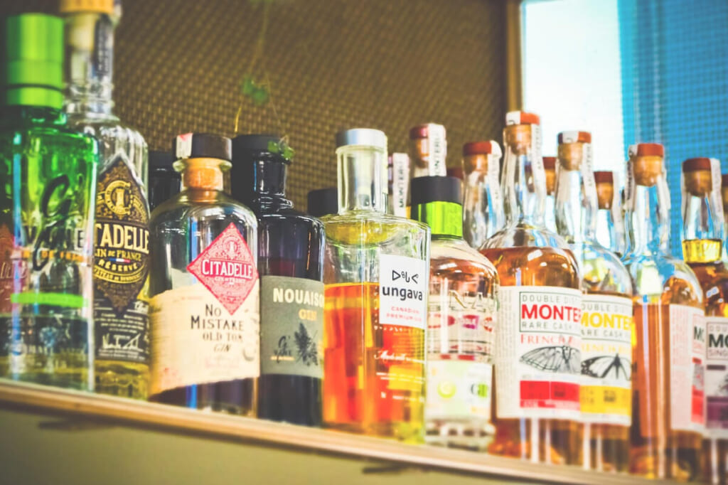 コードネームとお酒のイメージ画像